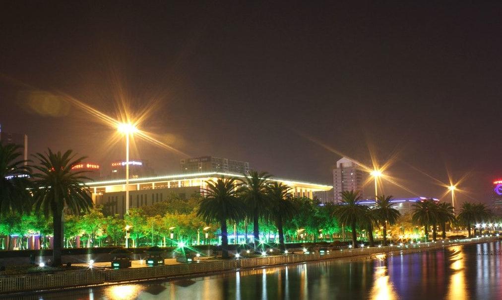 广场91香蕉APP污照明夜景效果图